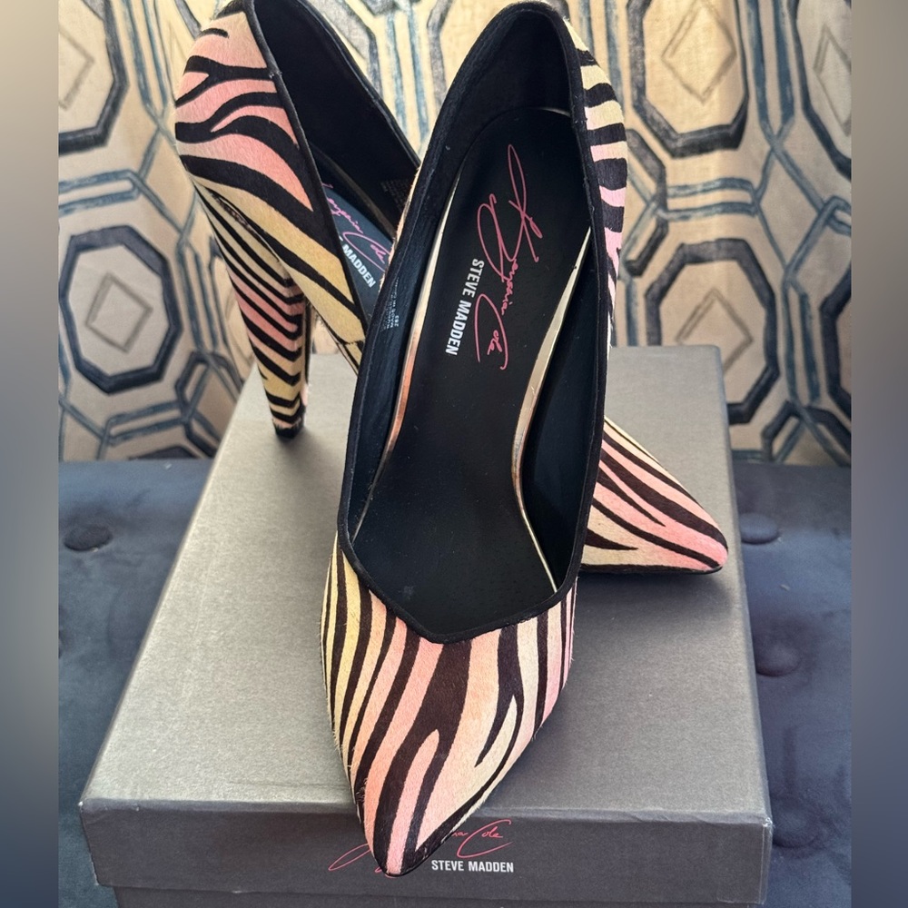 ***BRAND NEW***Keyshia Cole x Steve Madden collab calf zebra mix print pumps